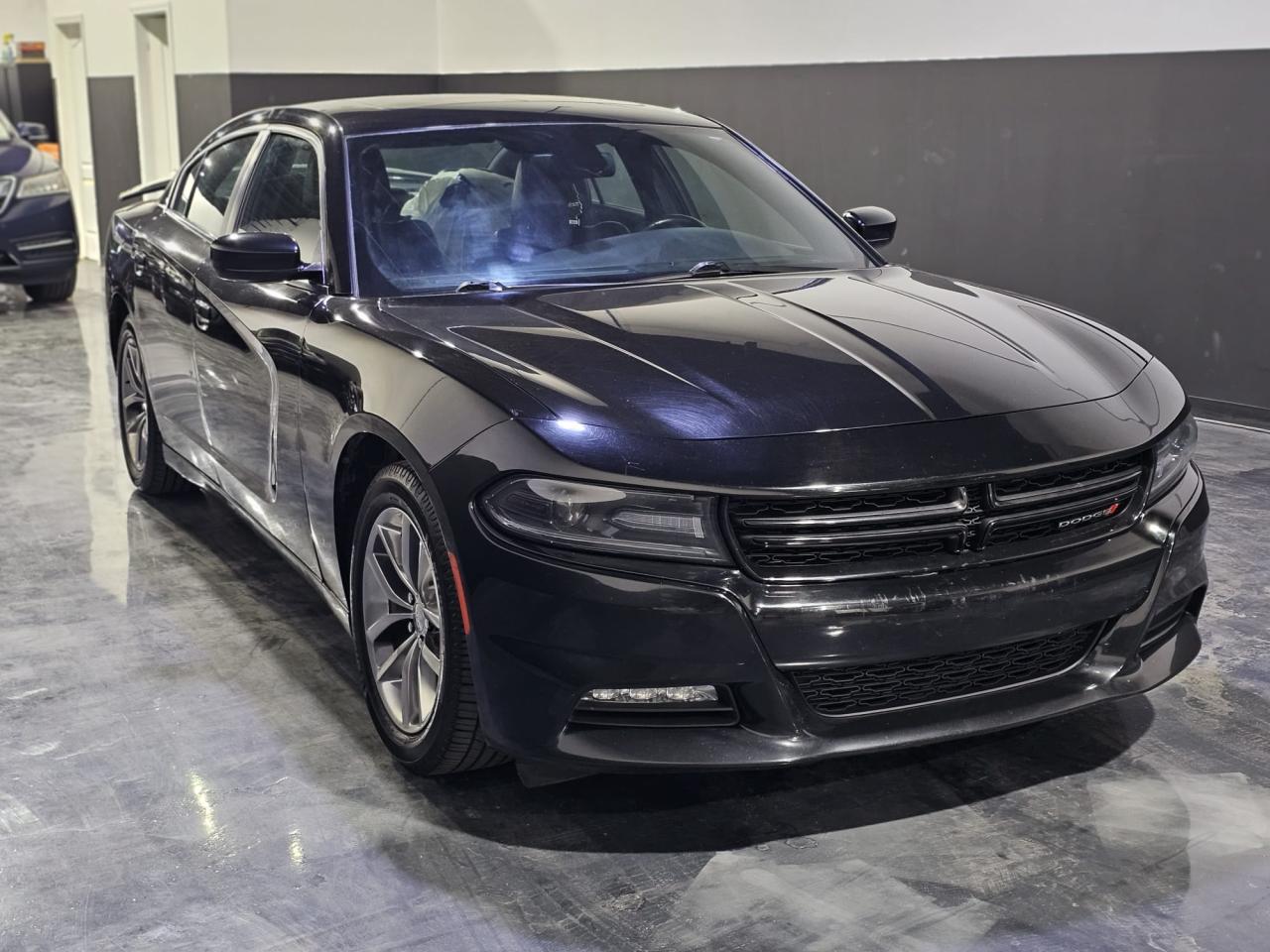 2015 Dodge Charger 4dr Sdn SXT RWD - Photo #5