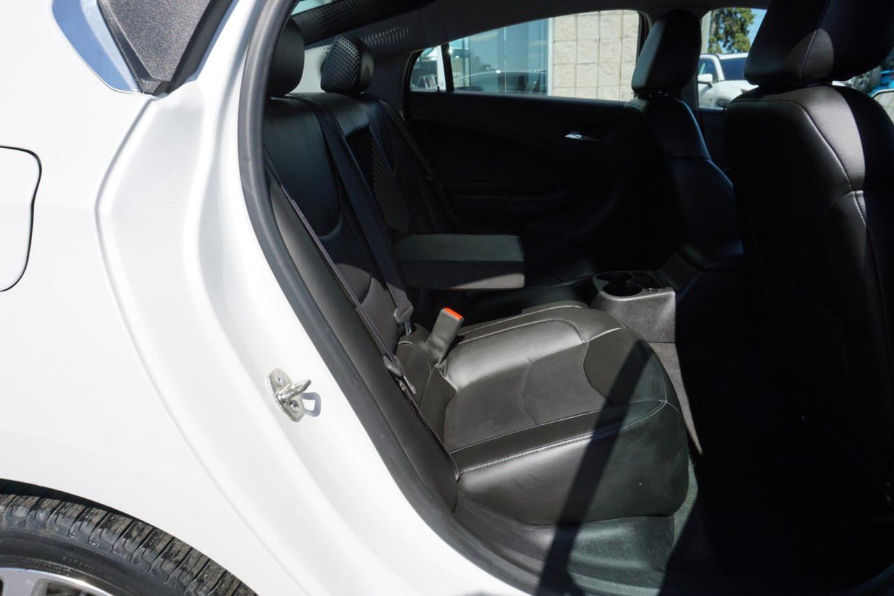 2018 Chevrolet Volt LTZ CERTIFIED *FREE ACCIDENT* NAV CAMERA BLUETOOTH LEATHER HEATED 4 SEATS P.SENSORS CRUISE ALLOYS - Photo #17