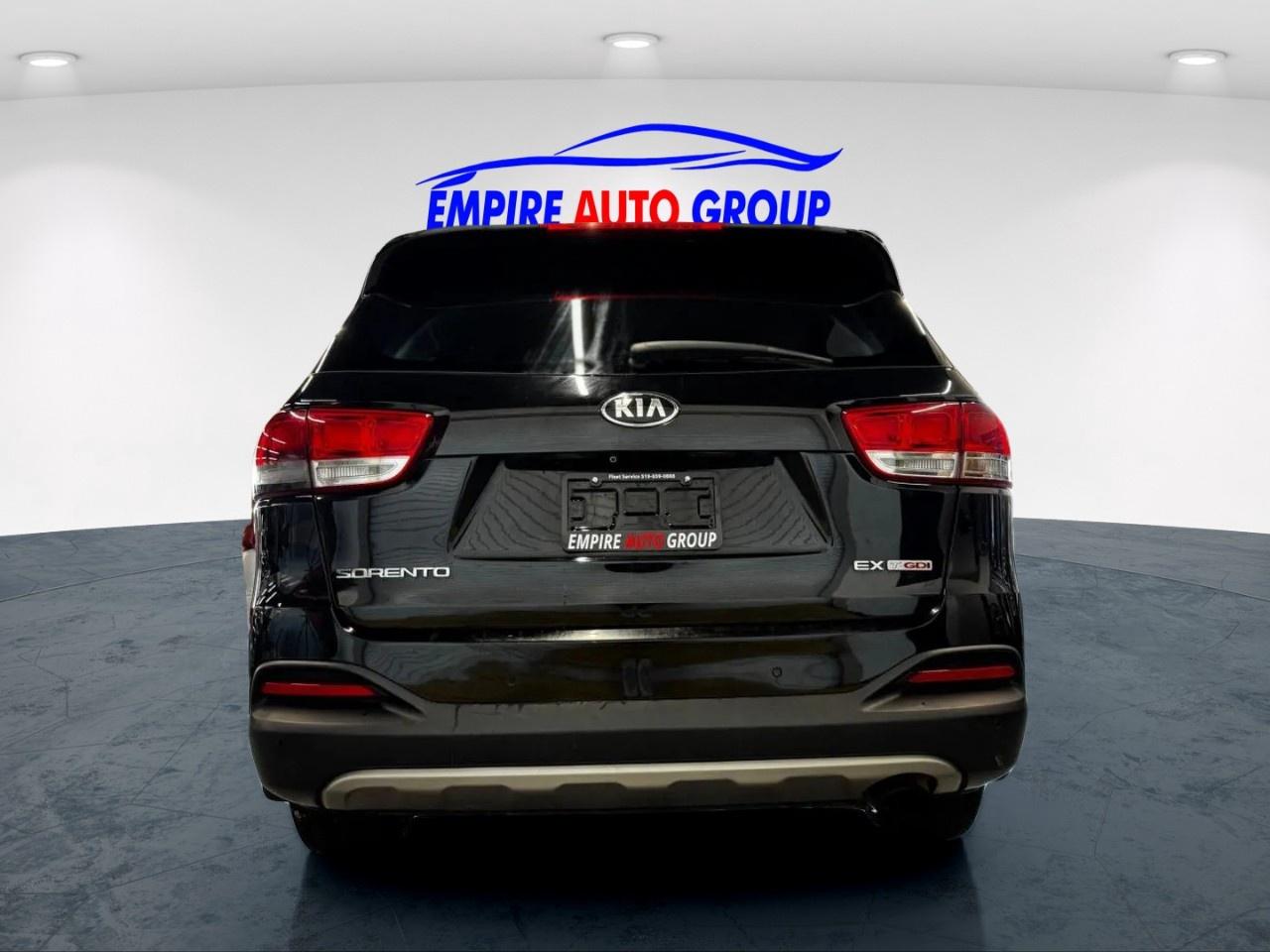 2018 Kia Sorento EX Photo4
