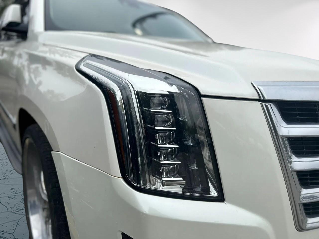 2015 Cadillac Escalade ESV Photo