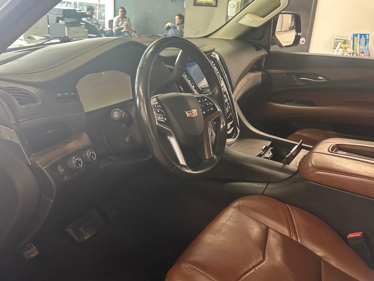 2015 Cadillac Escalade ESV Photo