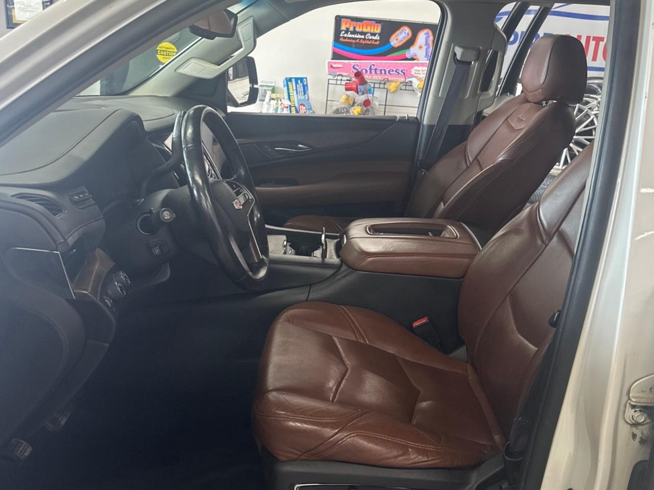 2015 Cadillac Escalade ESV Photo