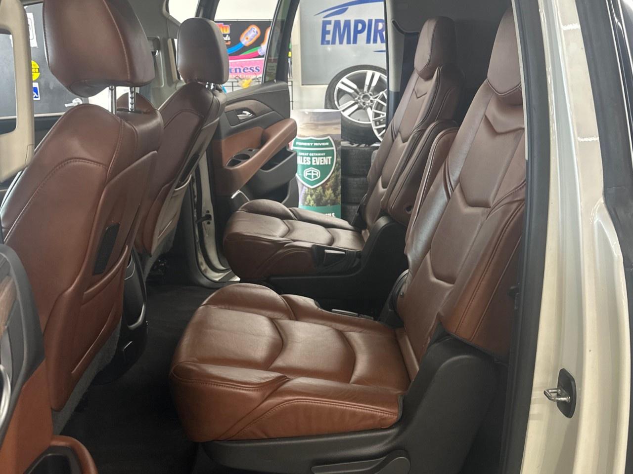 2015 Cadillac Escalade ESV Photo