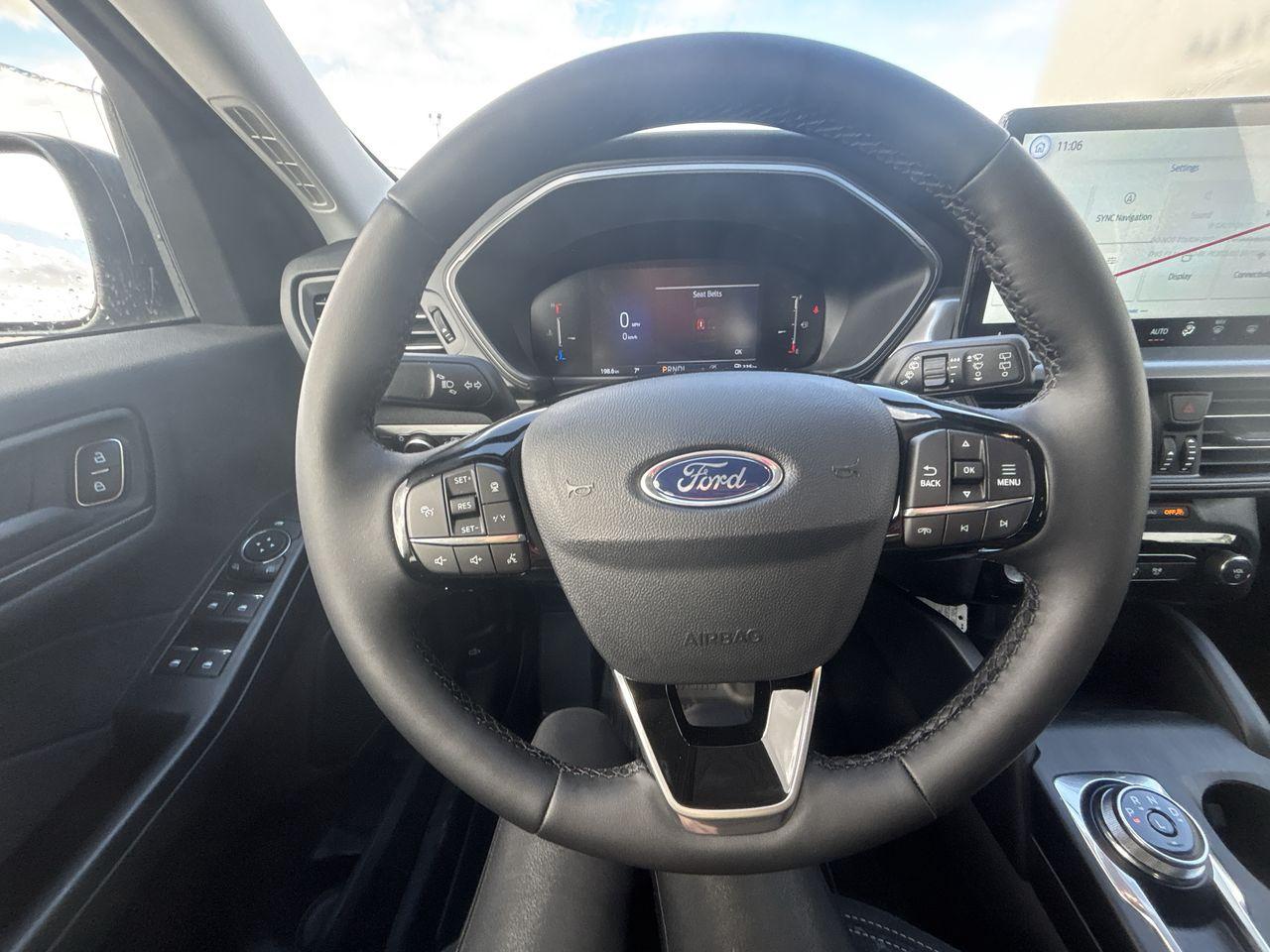 2025 Ford Escape Active AWD Photo5