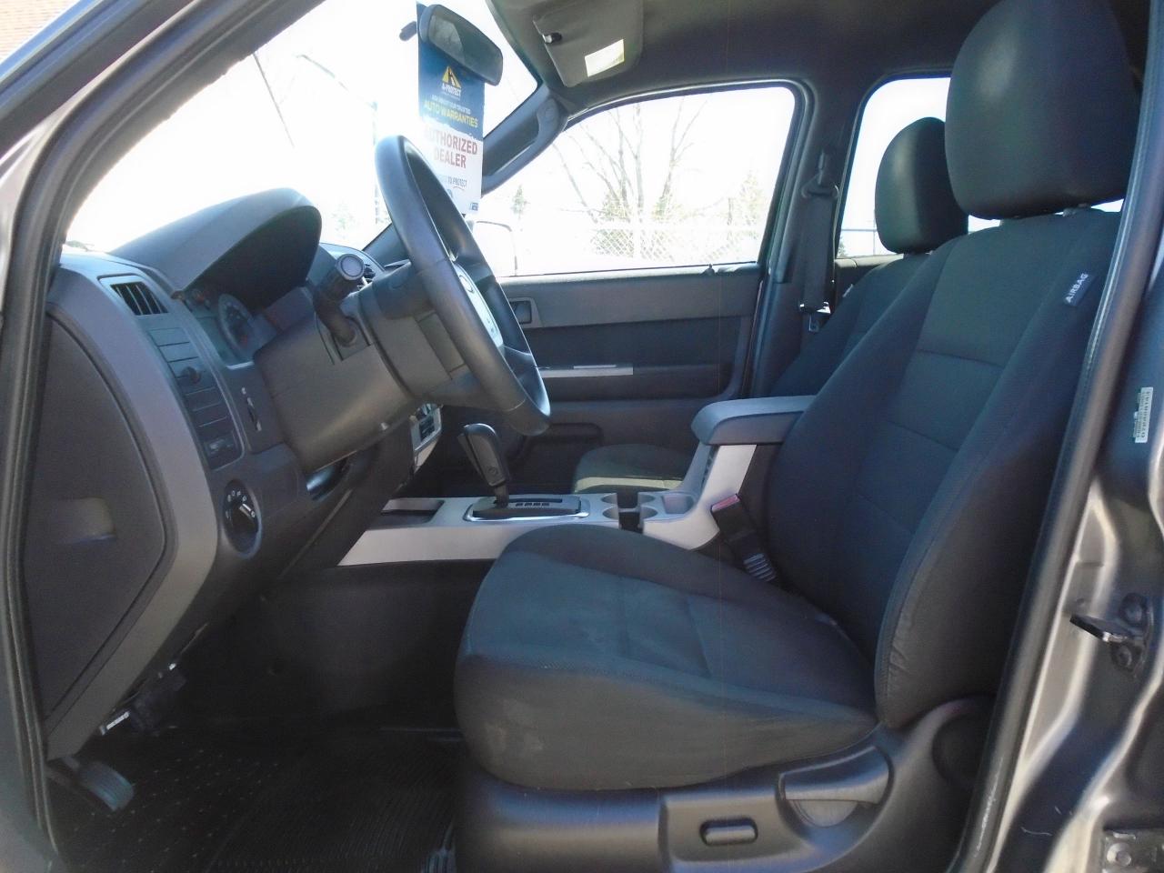 2009 Ford Escape FWD 4DR V6 AUTO XLT - Photo #12