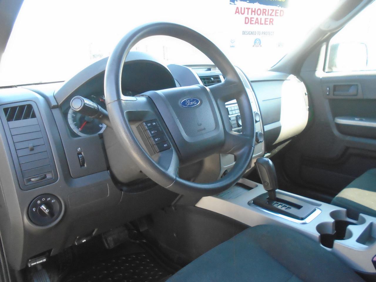 2009 Ford Escape FWD 4DR V6 AUTO XLT - Photo #14