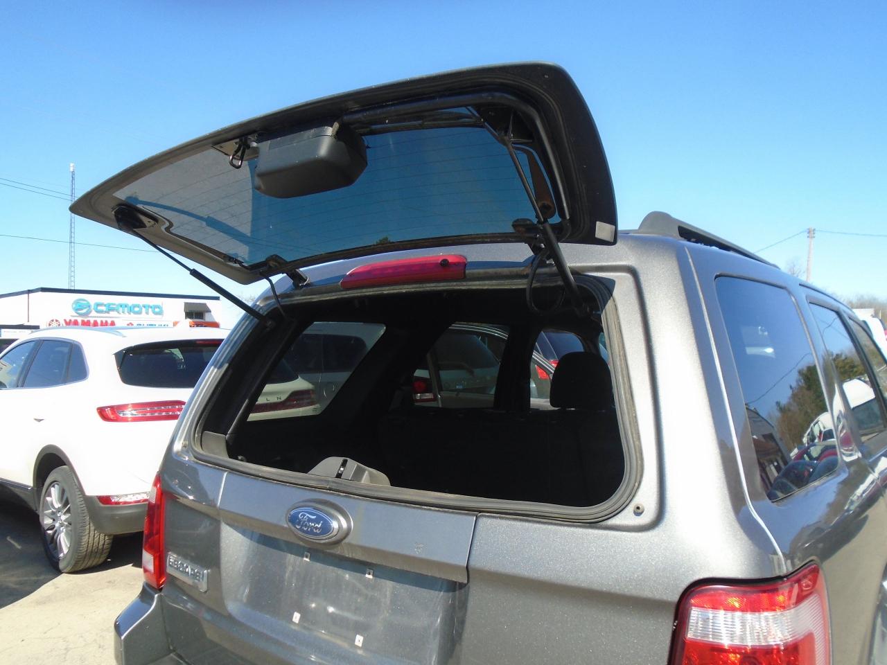 2009 Ford Escape FWD 4DR V6 AUTO XLT - Photo #26