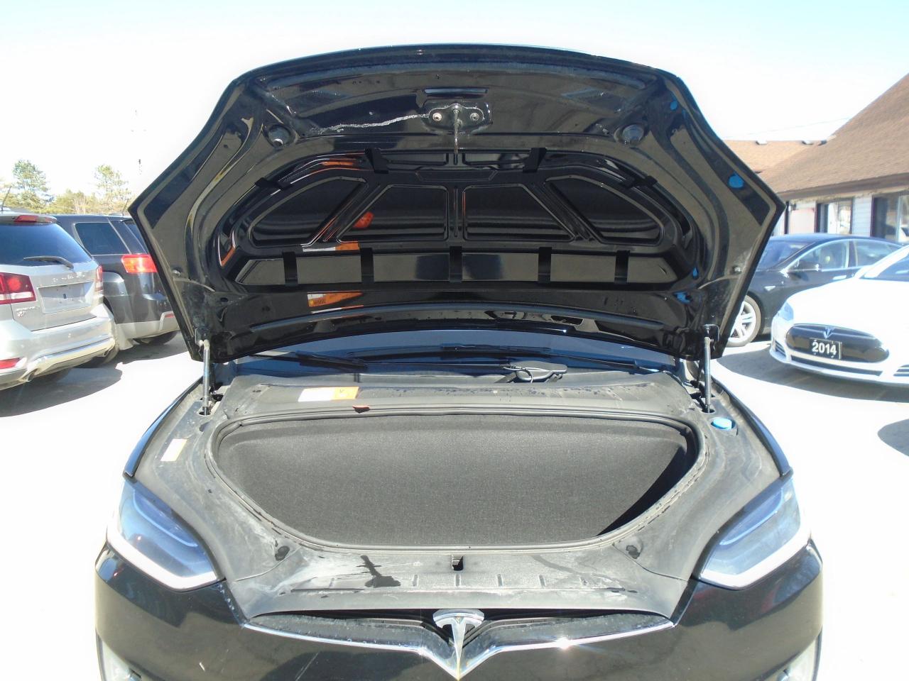 2017 Tesla Model X 90D AWD 473KM full charge - Photo #12