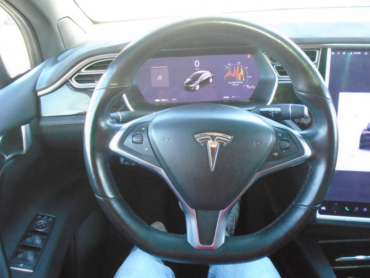 2017 Tesla Model X 90D AWD 473KM full charge - Photo #23