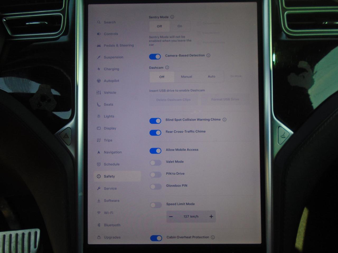 2017 Tesla Model X 90D AWD 473KM full charge - Photo #38