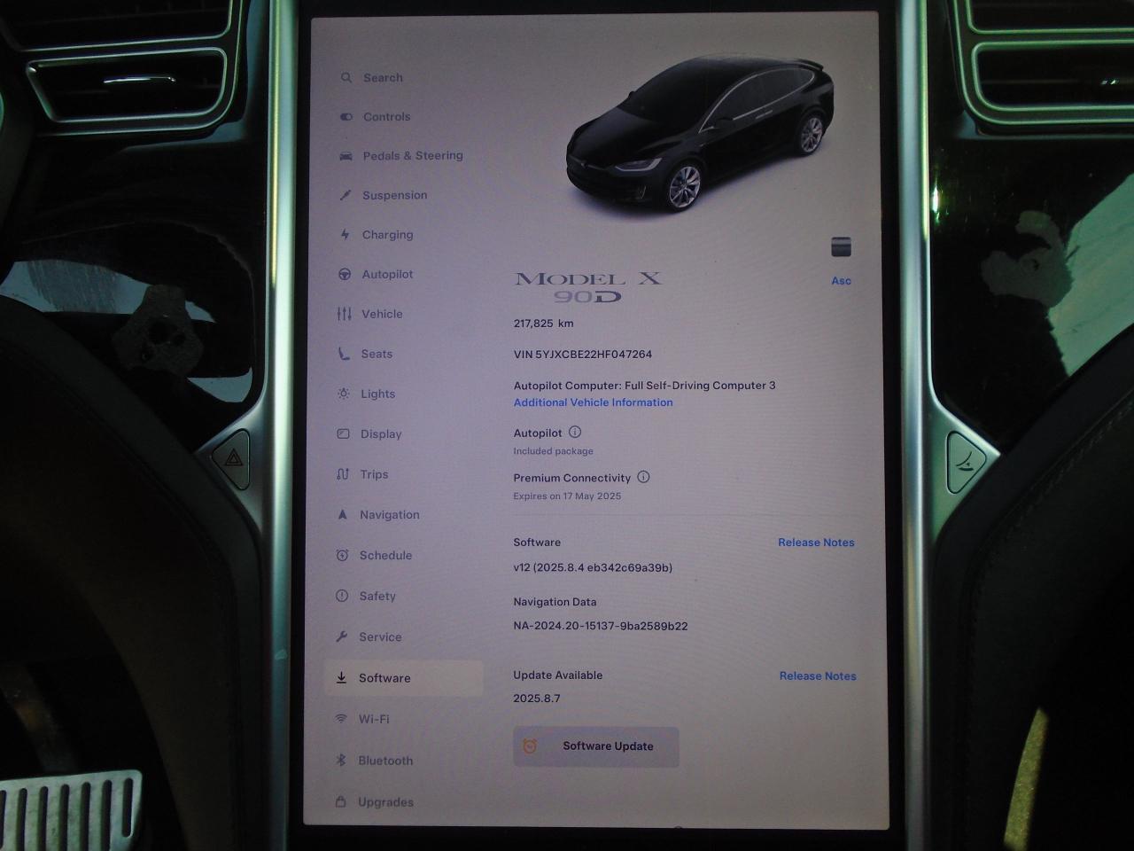 2017 Tesla Model X 90D AWD 473KM full charge - Photo #29