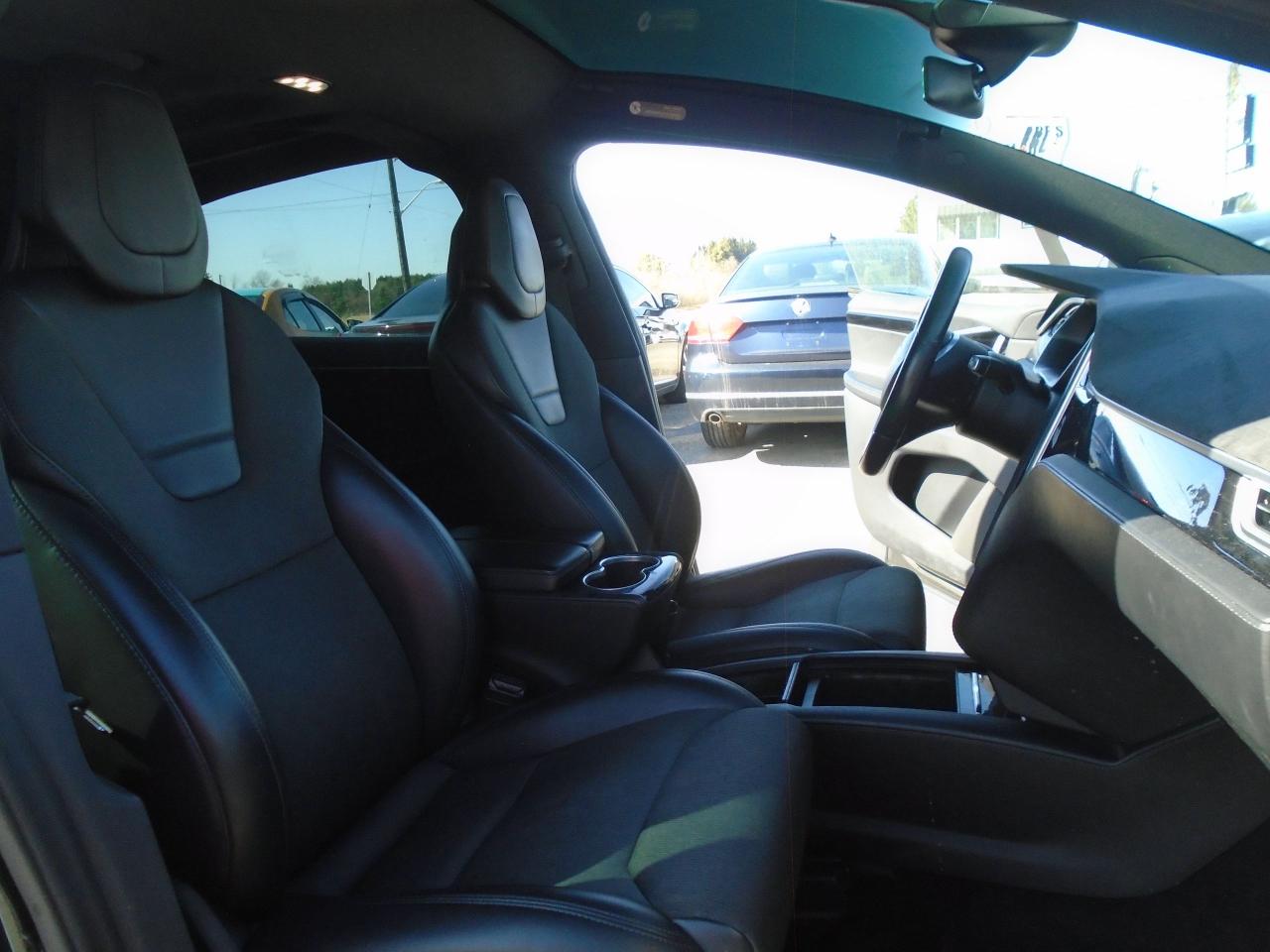 2017 Tesla Model X 90D AWD 473KM full charge - Photo #45