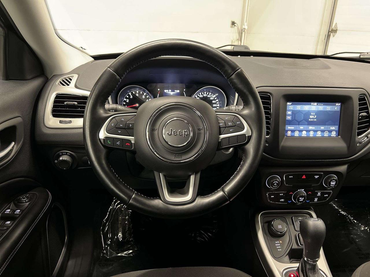 2021 Jeep Compass SPORT 4X4 | ONLY 55,000KMS!!| HTD SEATS | CARPLAY Photo