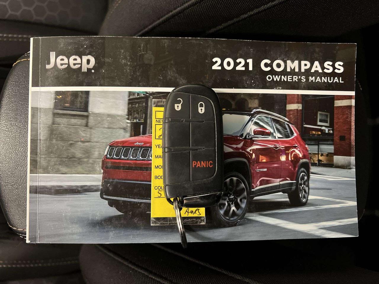2021 Jeep Compass SPORT 4X4 | ONLY 55,000KMS!!| HTD SEATS | CARPLAY Photo