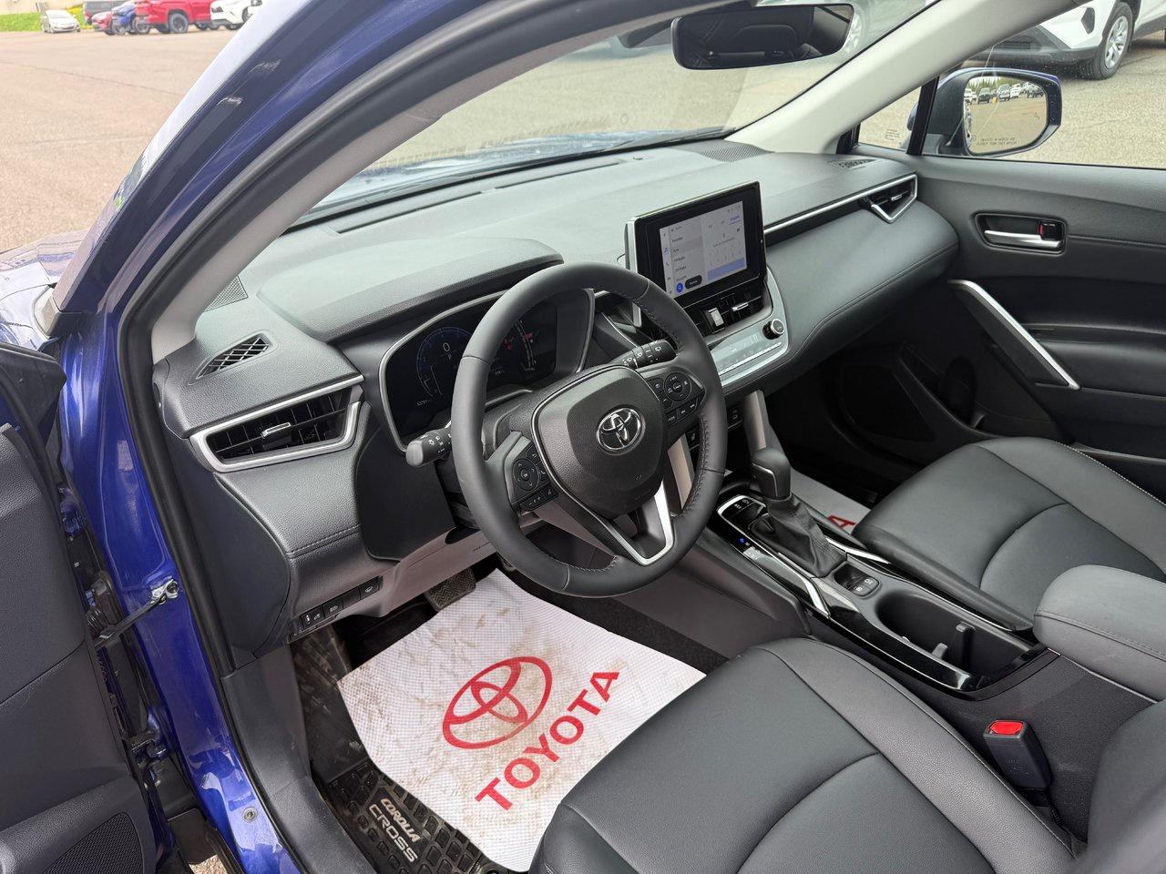 2023 Toyota Corolla Cross XLE Photo