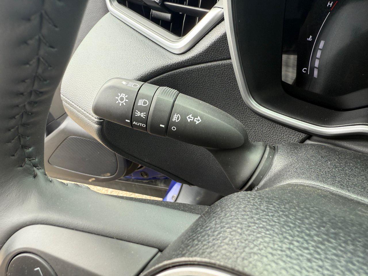 2023 Toyota Corolla Cross XLE Photo