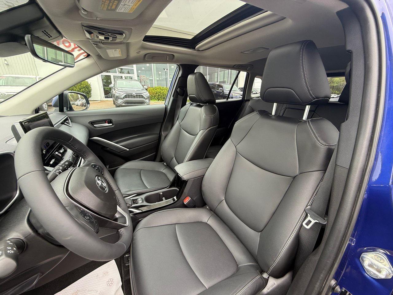2023 Toyota Corolla Cross XLE Photo