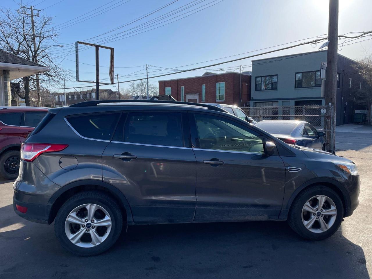 2016 Ford Escape SE *AS-IS, AWD, HEATED SEATS, NAV, BACKUP CAM* - Photo #4
