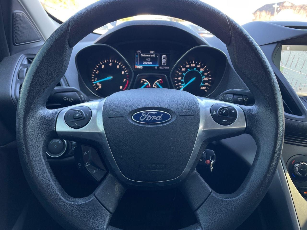 2016 Ford Escape SE *AS-IS, AWD, HEATED SEATS, NAV, BACKUP CAM* - Photo #11