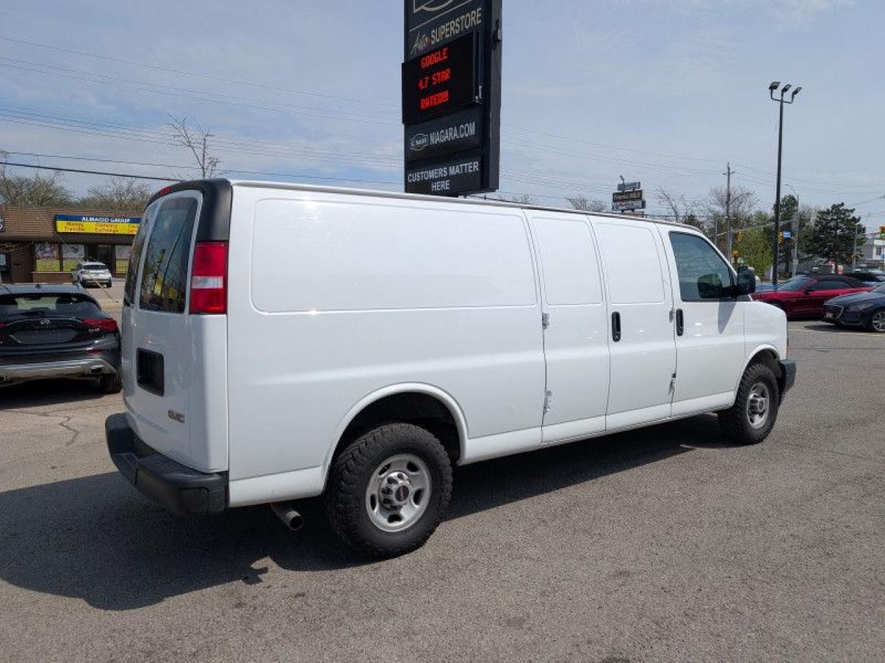 2022 GMC Savana Cargo Van WT  **EXTENDED CARGO VAN** Photo4