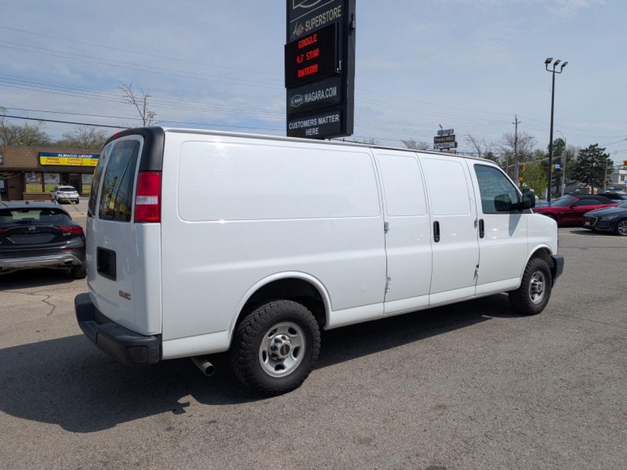 2022 GMC Savana Cargo Van WT  **EXTENDED CARGO VAN** Photo4