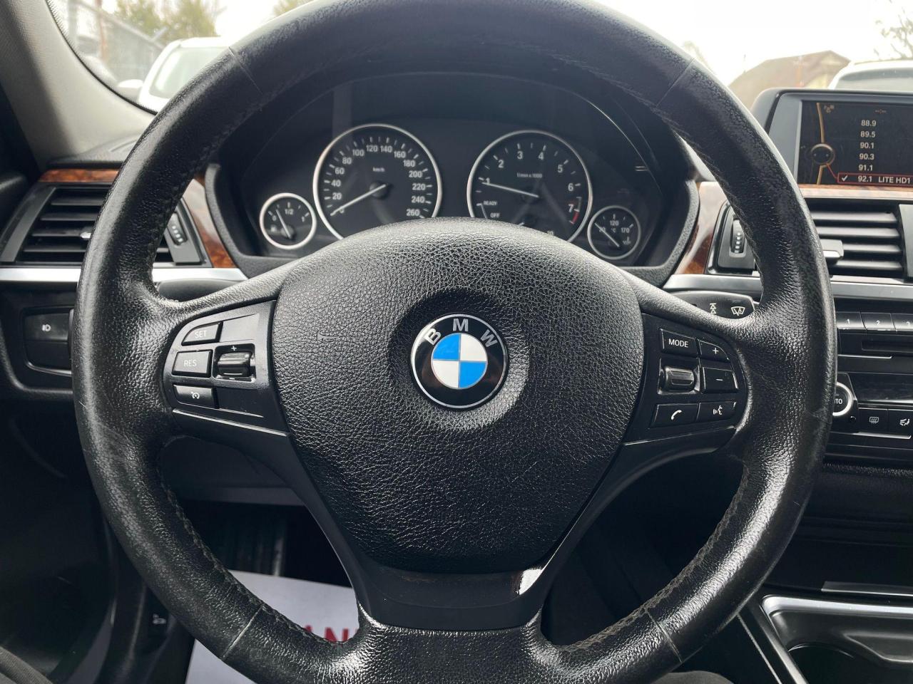 2013 BMW 3 Series 328i xDrive *SAFETY, HEATED SEATS & STEERING* - Photo #9