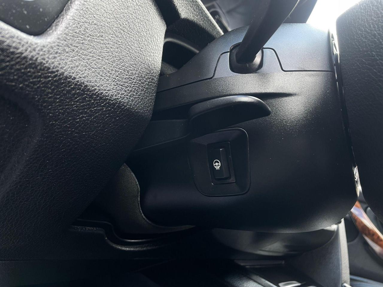 2013 BMW 3 Series 328i xDrive *SAFETY, HEATED SEATS & STEERING* - Photo #14