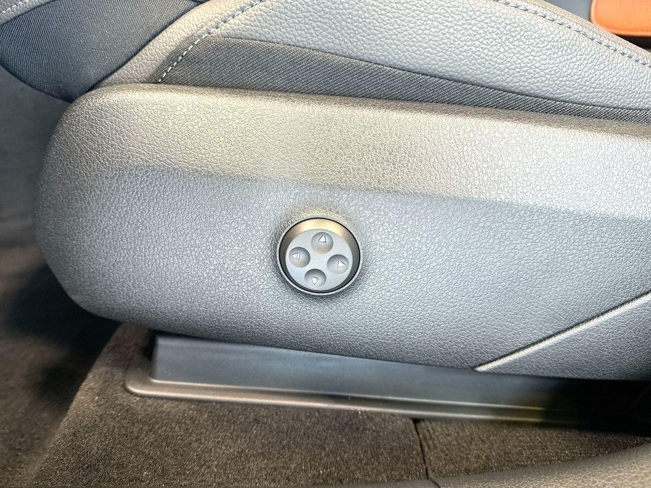 12438712