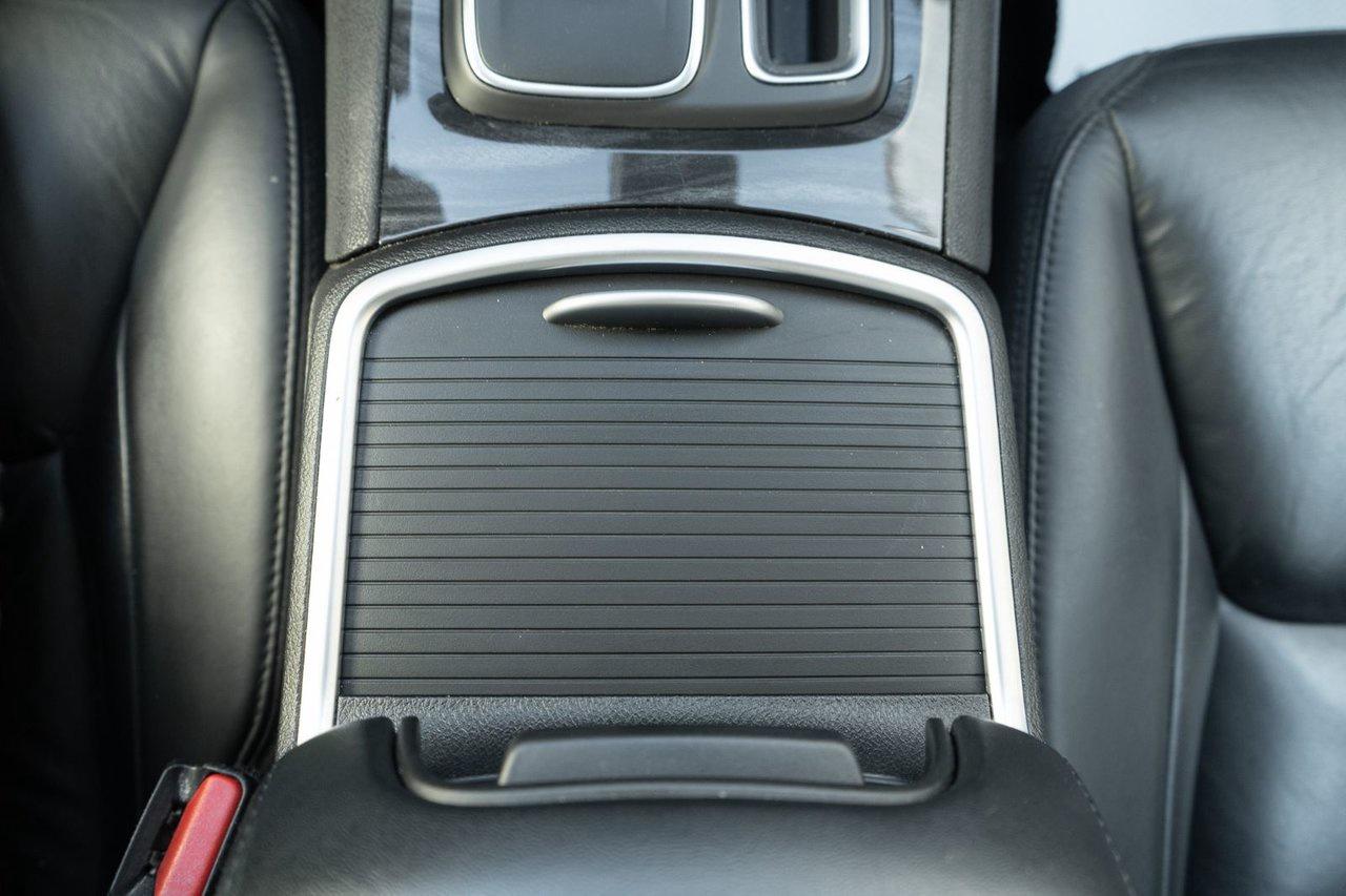 2022 Chrysler 300 Touring L AWD Photo