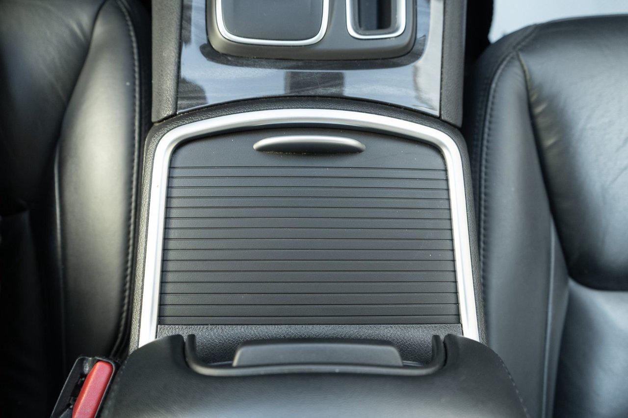 2022 Chrysler 300 300 TOURING L Photo