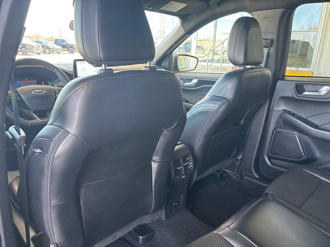 2023 Ford Escape ST-Line - Photo #10