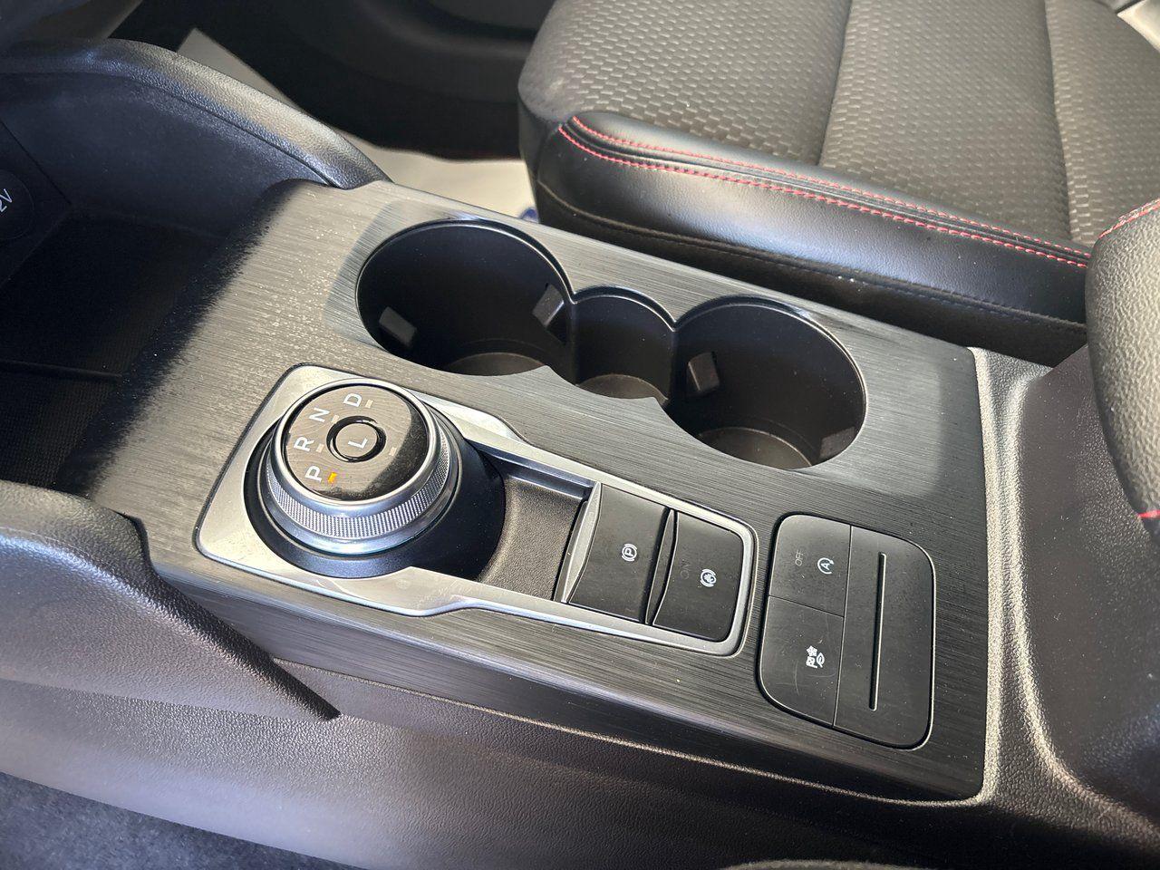 2023 Ford Escape ST-Line - Photo #17