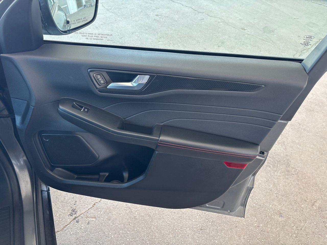 2023 Ford Escape ST-Line - Photo #25