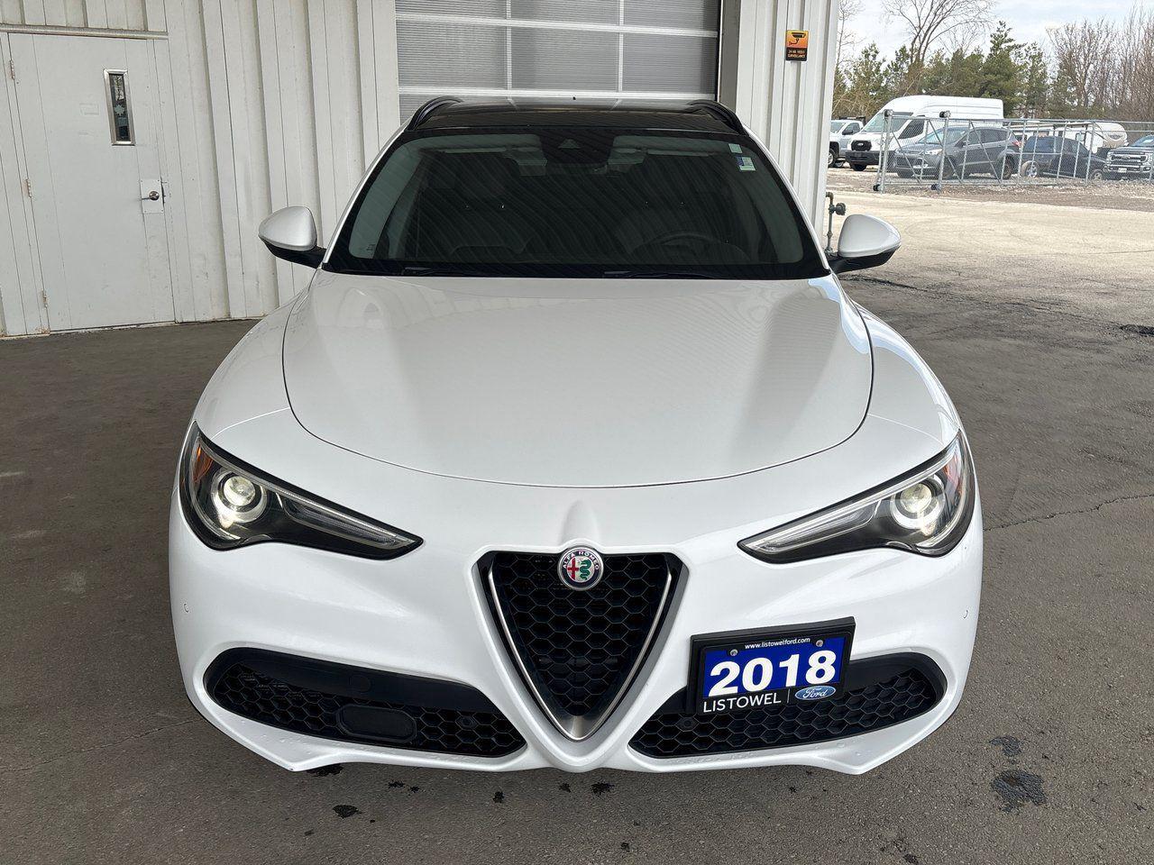2018 Alfa Romeo Stelvio Sport - Photo #2
