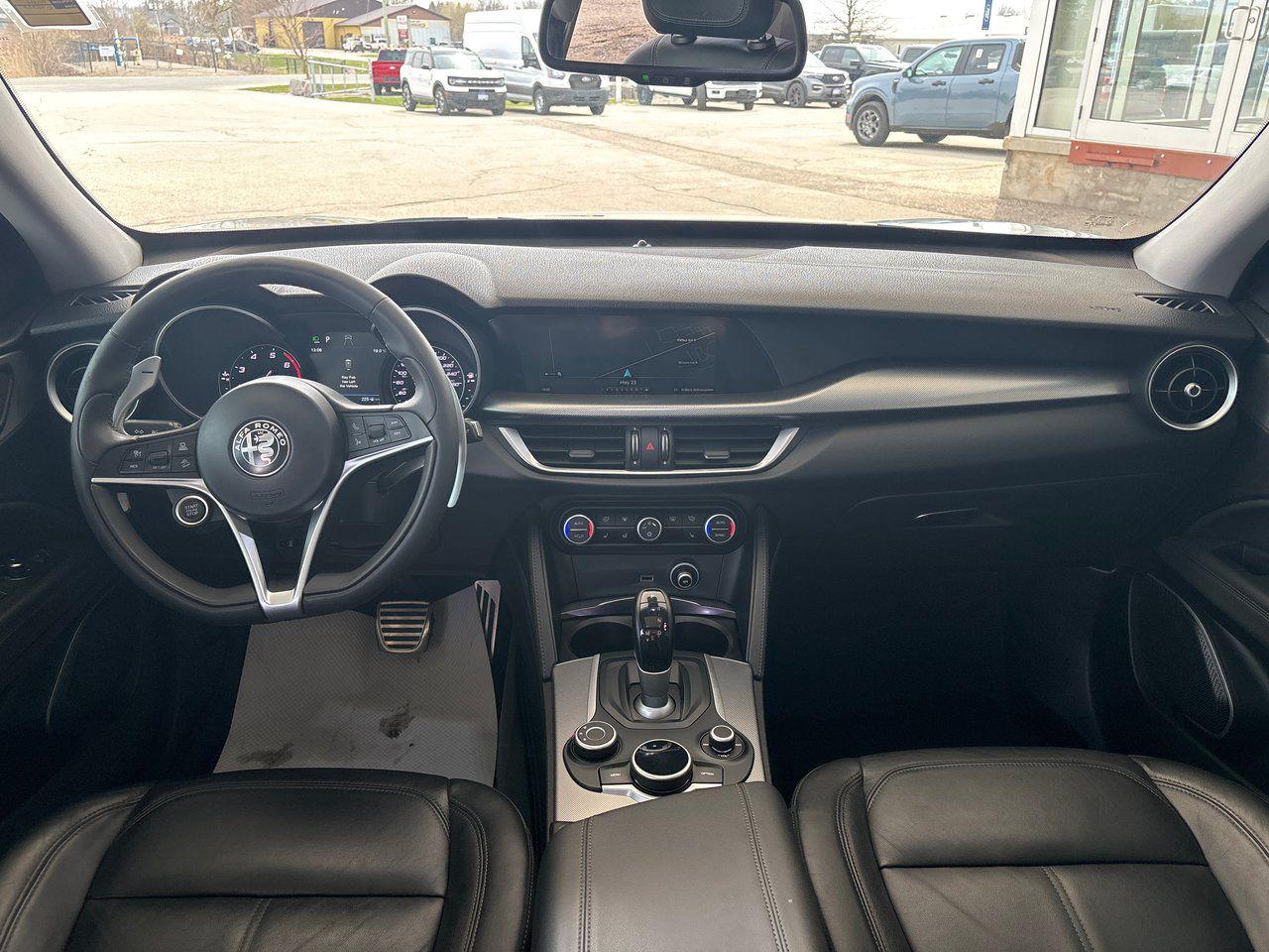 2018 Alfa Romeo Stelvio Sport - Photo #15