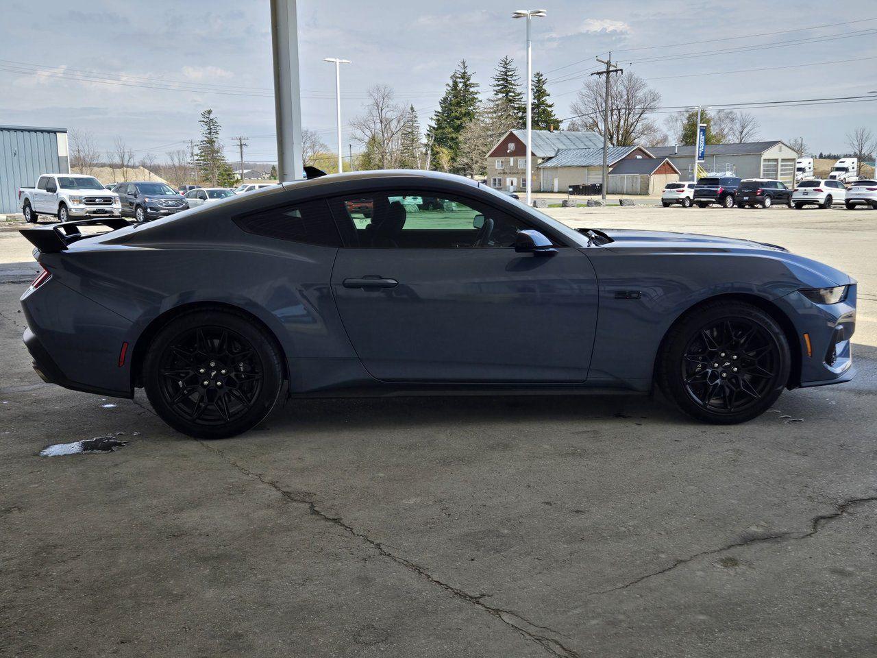 2024 Ford Mustang GT - Photo #4