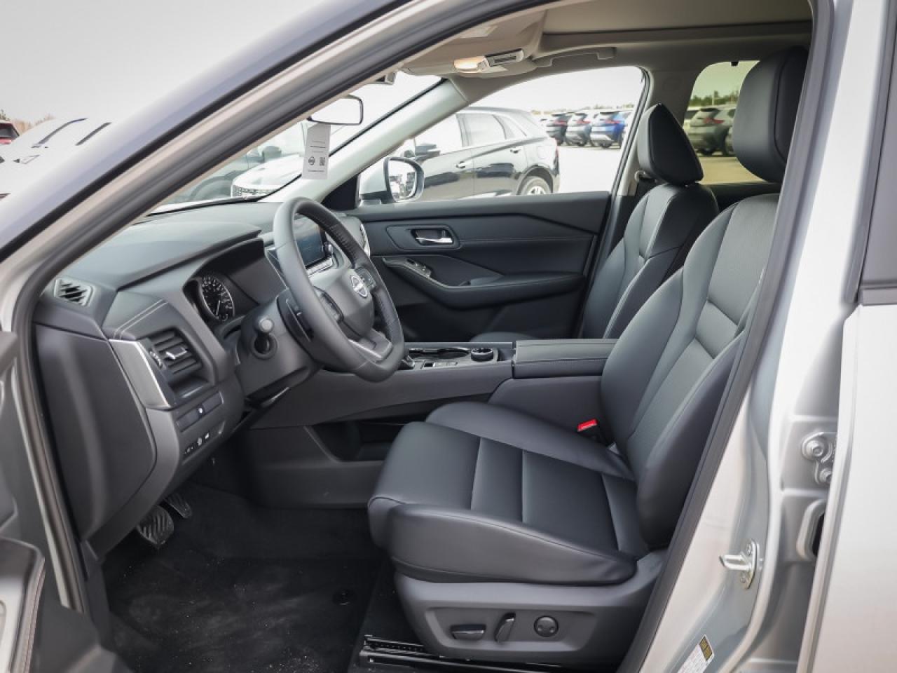2025 Nissan Rogue SV Moonroof  - Moonroof -  Power Liftgate Photo