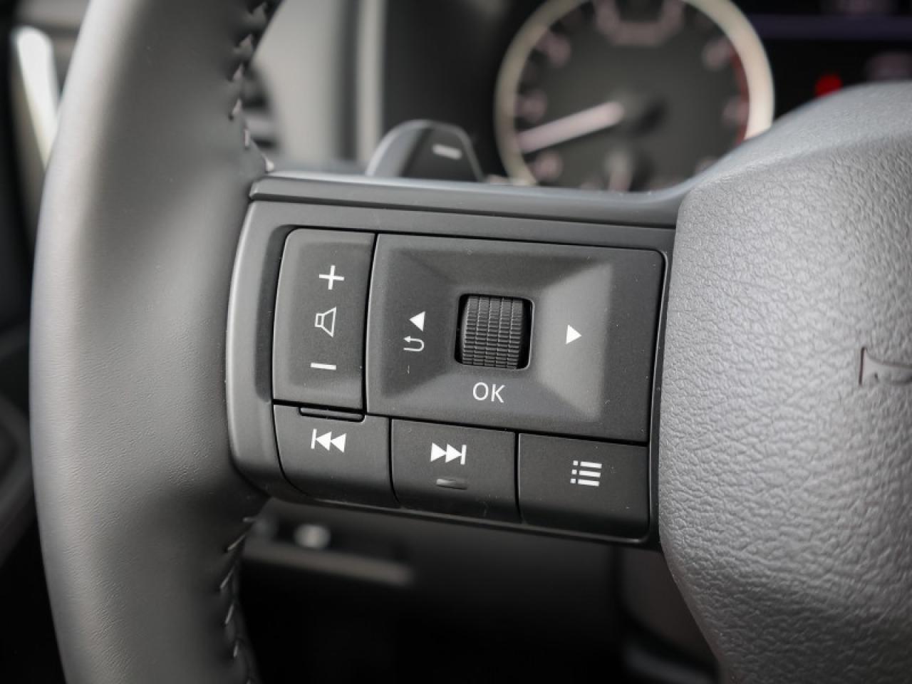 2025 Nissan Rogue SV Moonroof  - Moonroof -  Power Liftgate Photo