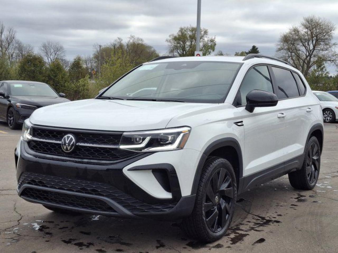 Used 2024 Volkswagen Taos Comfortline Black Edition AWD | Leatherette | Panoramic Sunroof | Adaptive Cruise | CarPlay & More ! for sale in Guelph, ON