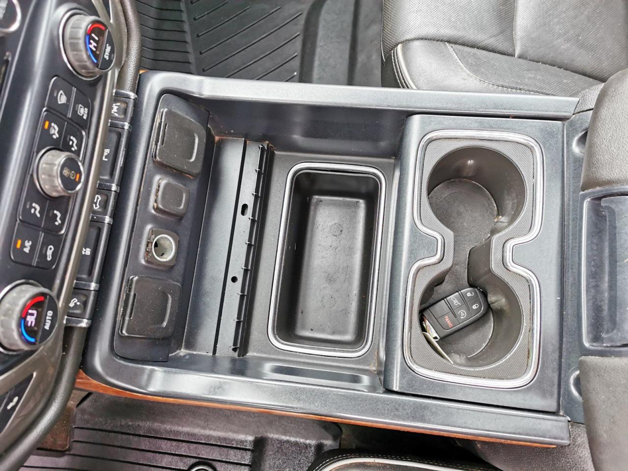 2017 Chevrolet Silverado 1500 High Country Short Box - Photo #22
