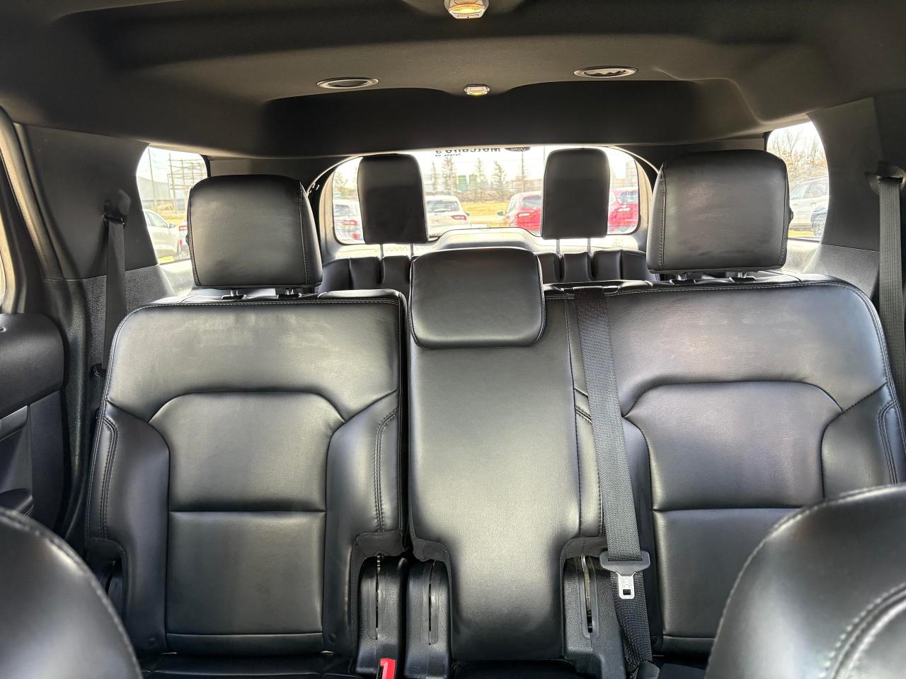 2019 Ford Explorer XLT Photo5