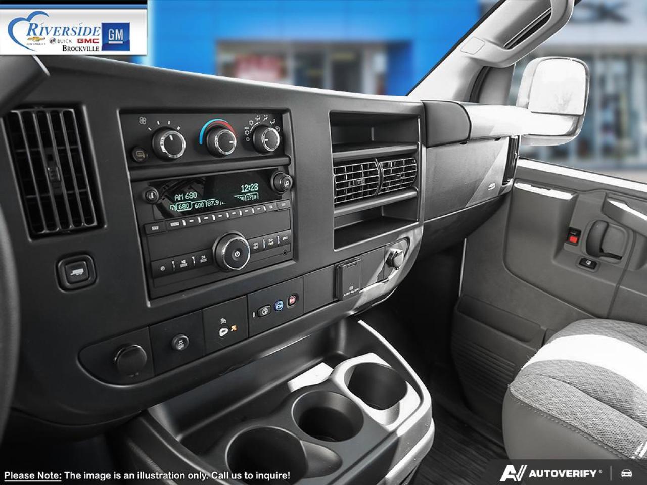 2025 GMC Savana 2500 Work Van Photo