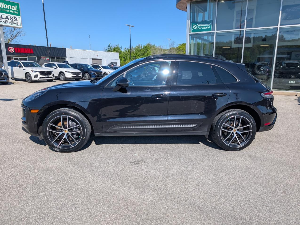 2022 Porsche Macan  Photo