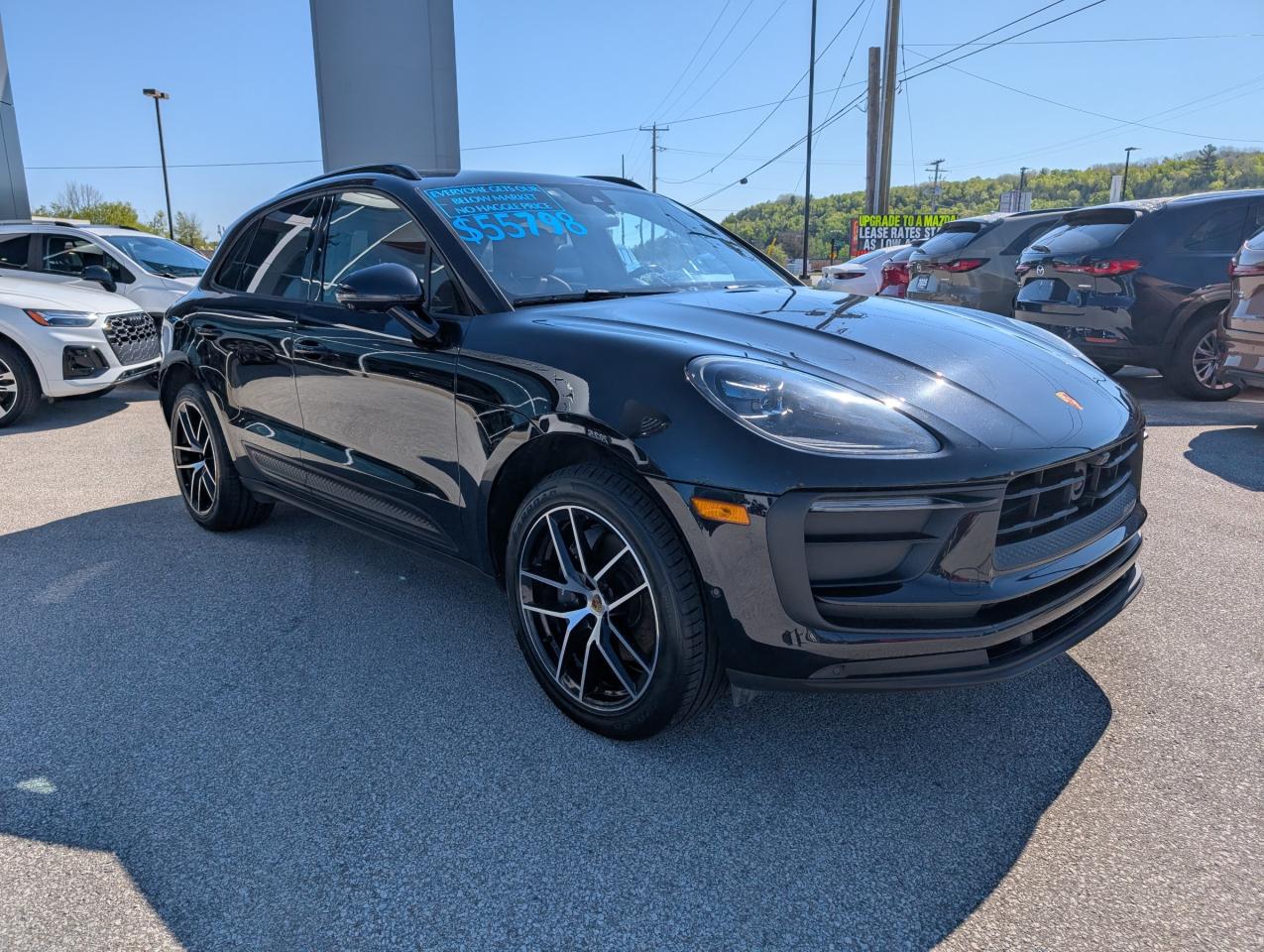 2022 Porsche Macan  Photo