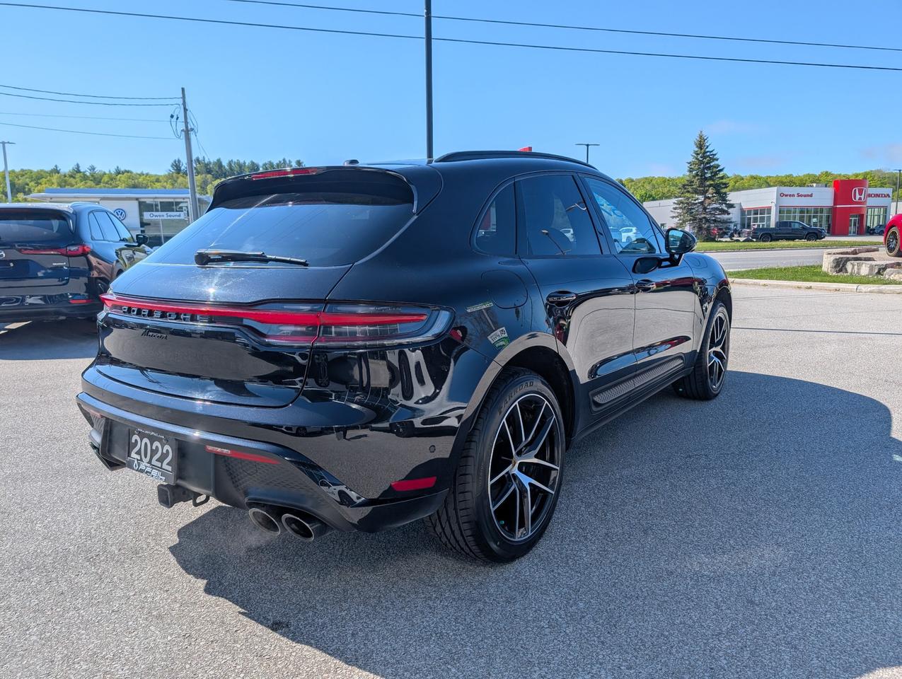 2022 Porsche Macan  Photo4