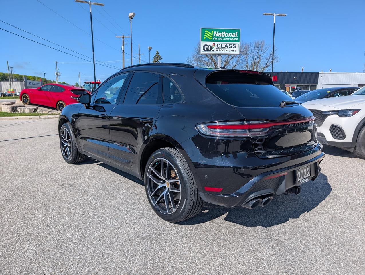 2022 Porsche Macan  Photo