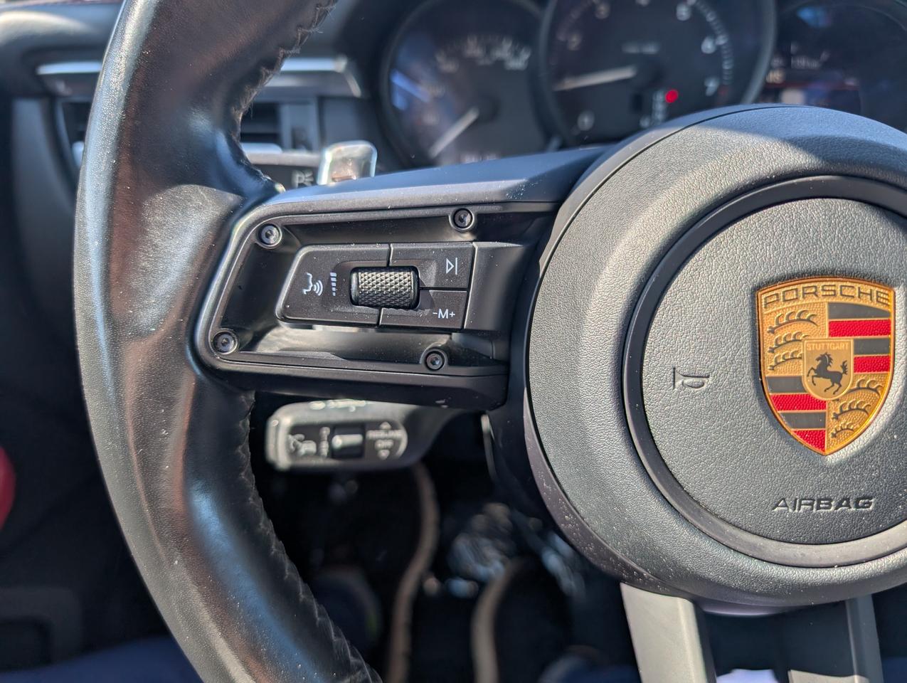 2022 Porsche Macan  Photo