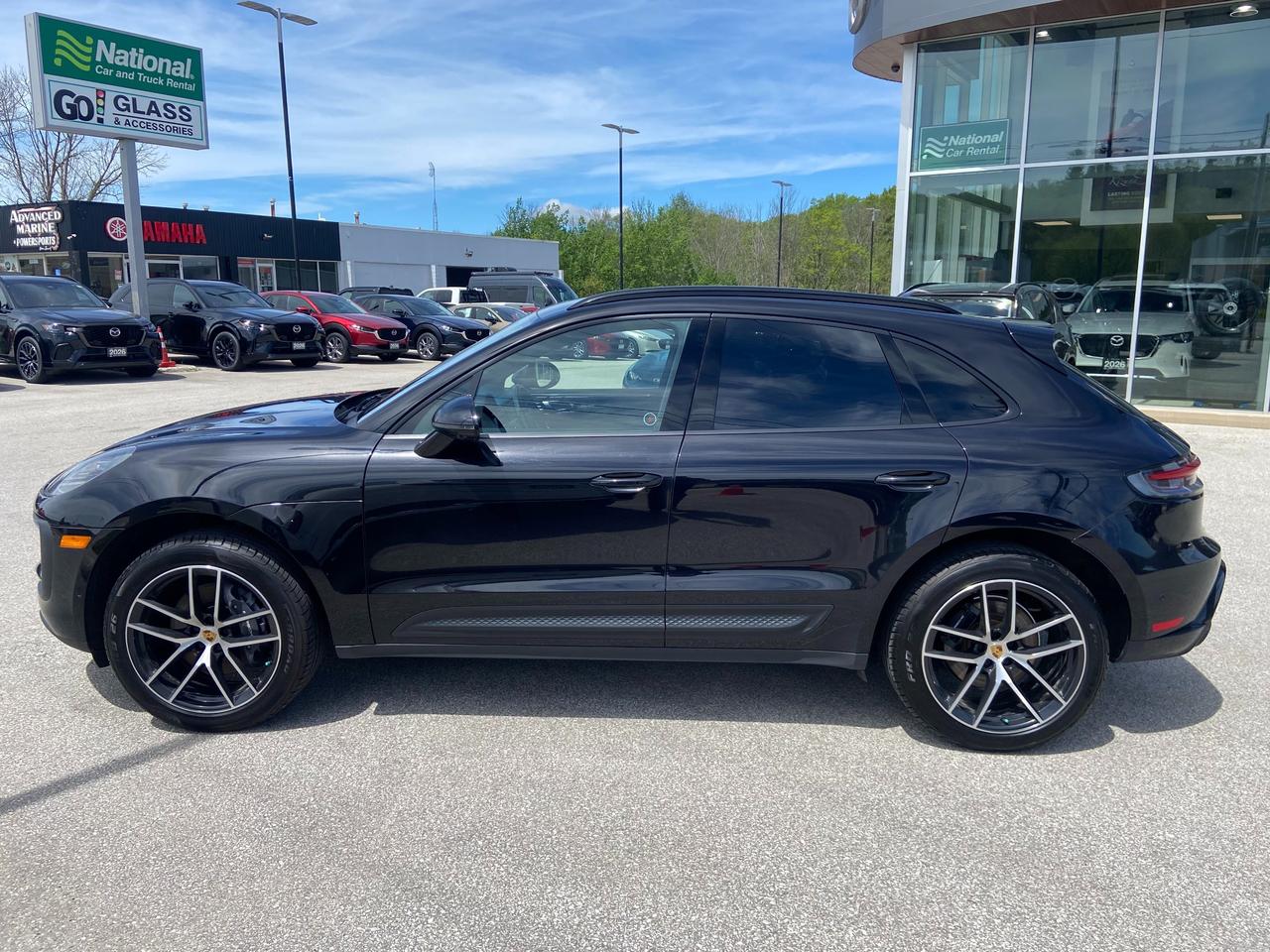 2022 Porsche Macan  Photo