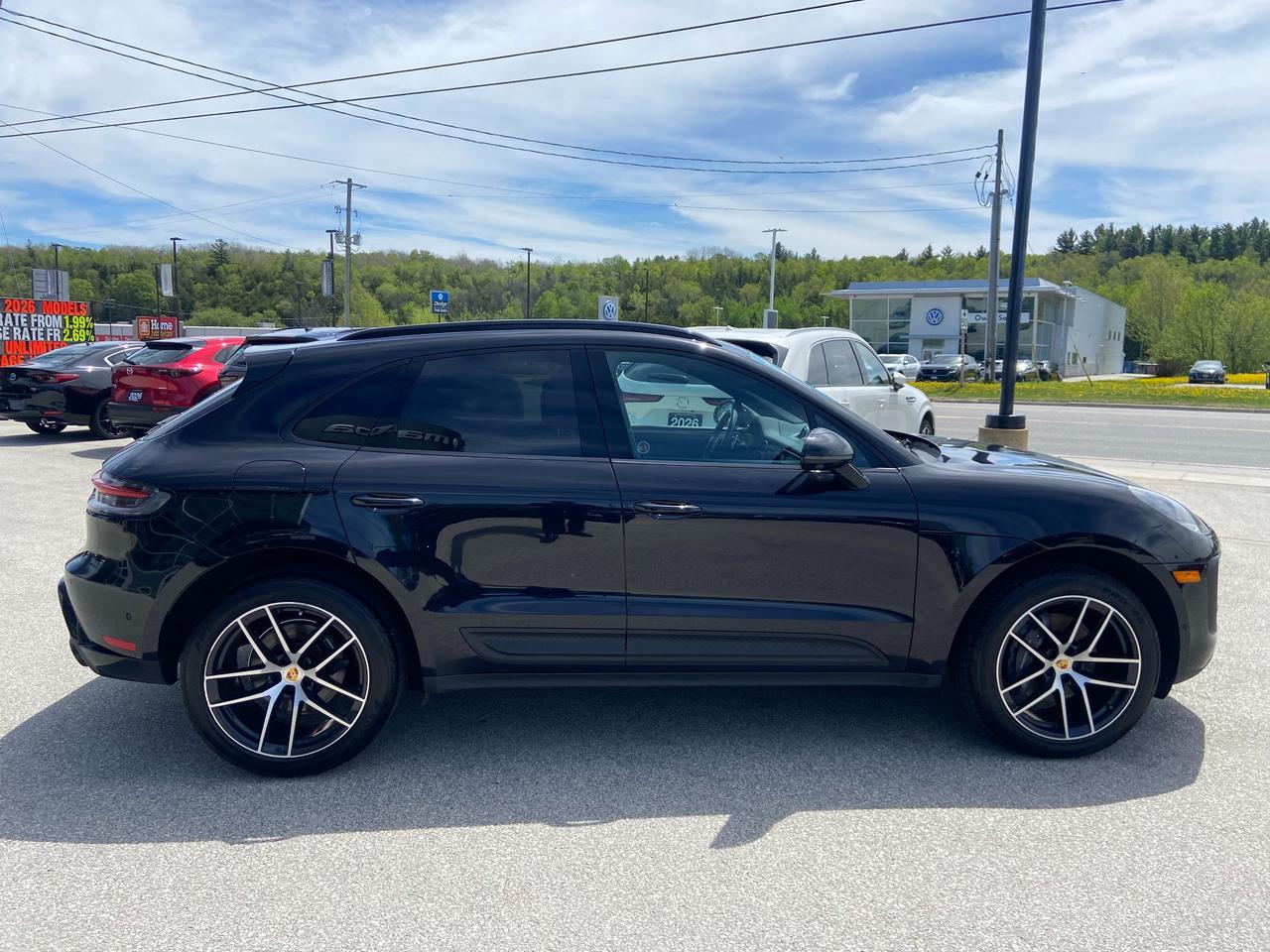 2022 Porsche Macan  Photo