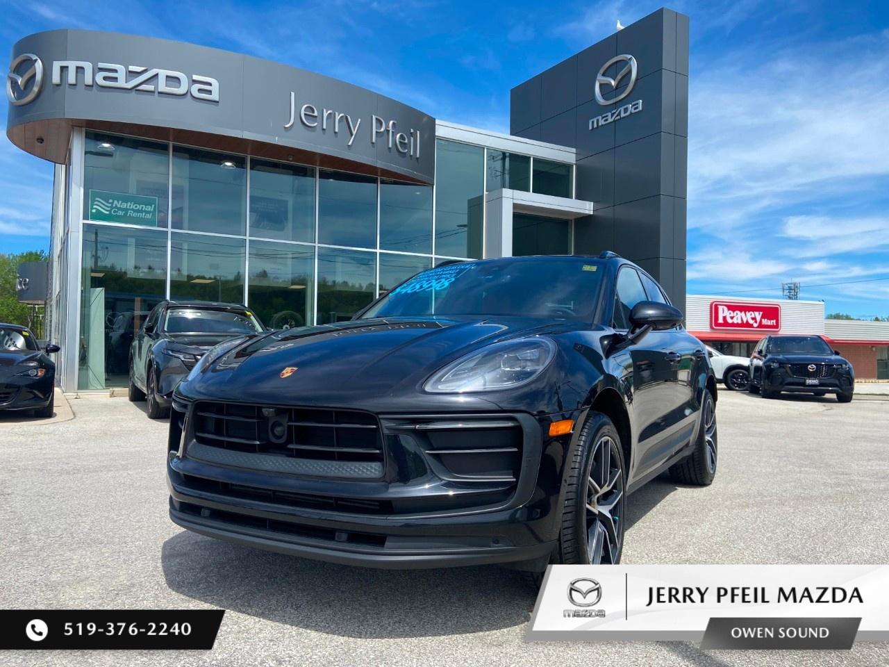 2022 Porsche Macan AWD Photo0
